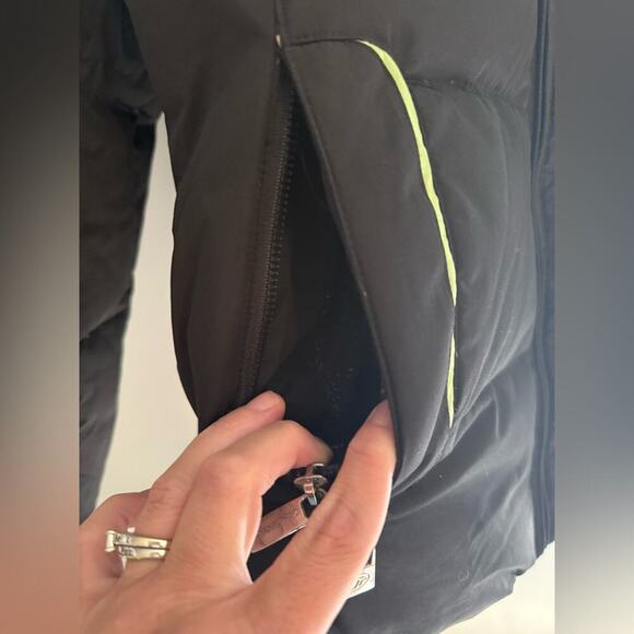 ZeroXposur Down Filled Puffer Coat Jacket Woman SZ M Black Green White Trim Warm - Picture 4 of 11